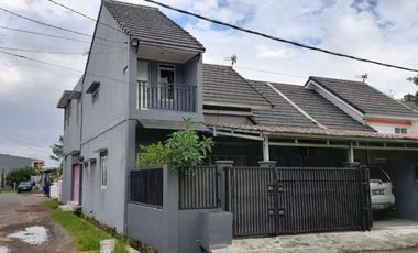 Rumah bagus dan terawat di nagrak dekat pusat kota cianjur