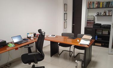 edificio en arriendo en la flora. Cod A645