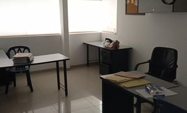 edificio en arriendo en la flora. Cod A645