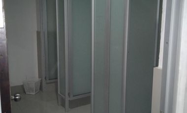 edificio en arriendo en la flora. Cod A645