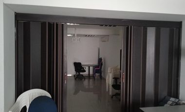 edificio en arriendo en la flora. Cod A645