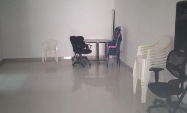 edificio en arriendo en la flora. Cod A645