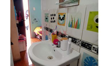 Se Vende Casa De 3 Pisos + Azotea En Cercado De Lima