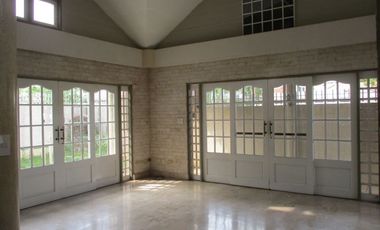 House for rent in Cebu City, Silver Hills with adjacent vacant lot unfurnished