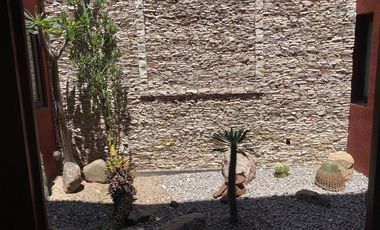 Elegante Villa Residencial con Alberca en el Centro!