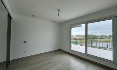 Destacado Chalet en Country Club La Providencia