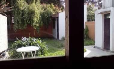 Casa y monoambiente en Santa Clara