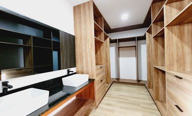 Casa en VENTA en LOMAS DEL DORADO