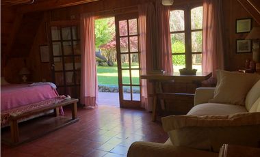 EN VENTA CHACRA CON DOS CASAS, QUINCHO Y GALPÓN CH-144