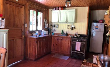 EN VENTA CHACRA CON DOS CASAS, QUINCHO Y GALPÓN CH-144