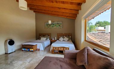 CASA EN VENTA, VALLE DE BRAVO