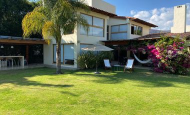 CASA EN VENTA, VALLE DE BRAVO