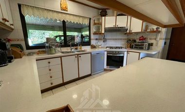 Casa en Venta en COD35031 Con cocina remodelada, camino Villarrica a Pucon