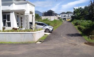 Rumah Nyaman Sejuk di Pacet Cianjur Dekat ke Pasar Cipanas