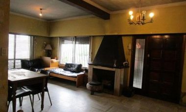 VENTA PH EN VILLA REAL CON PARRILLA Y HOGAR