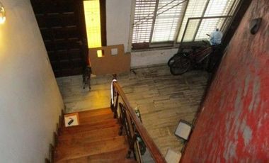 VENTA PH EN VILLA REAL CON PARRILLA Y HOGAR