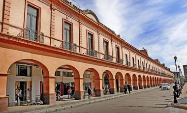 En el Centro de Toluca Oficinas en VENTA / RENTA