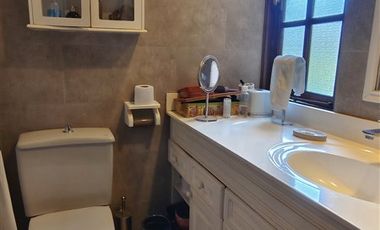 Casa en venta de 5d 5b Santa Maria Manquehue, Vitacura