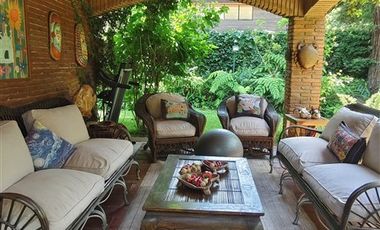 Casa en venta de 5d 5b Santa Maria Manquehue, Vitacura