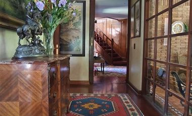 Casa en venta de 5d 5b Santa Maria Manquehue, Vitacura