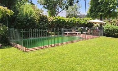 Casa en venta de 5d 5b Santa Maria Manquehue, Vitacura