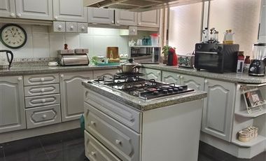 Casa en venta de 5d 5b Santa Maria Manquehue, Vitacura