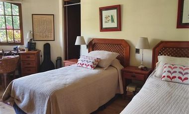 Casa en venta de 5d 5b Santa Maria Manquehue, Vitacura