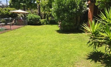 Casa en venta de 5d 5b Santa Maria Manquehue, Vitacura