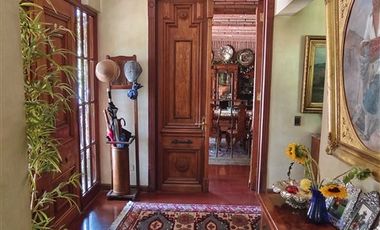 Casa en venta de 5d 5b Santa Maria Manquehue, Vitacura