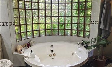 Casa en venta de 5d 5b Santa Maria Manquehue, Vitacura