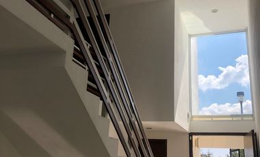 CASA EN RENTA MODERNA EN PUEBLA LOMAS DE ANGELOPOLIS