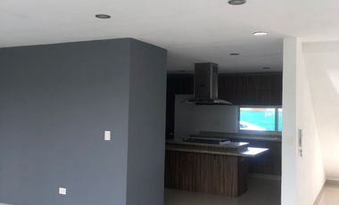 CASA EN RENTA MODERNA EN PUEBLA LOMAS DE ANGELOPOLIS