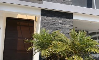 CASA EN RENTA MODERNA EN PUEBLA LOMAS DE ANGELOPOLIS