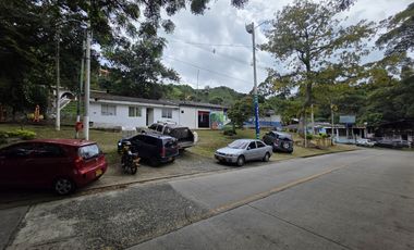 VENTA LOTE VÍA LA CUMBRE EN SANTA INES. Cod V8611