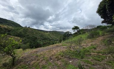 VENTA LOTE VÍA LA CUMBRE EN SANTA INES. Cod V8611
