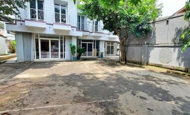 DIJUAL RUMAH KOMERSIAL / RUANG USAHA di Jl KARANG TENGAH RAYA, JAKSEL
