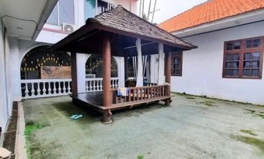 DIJUAL RUMAH KOMERSIAL / RUANG USAHA di Jl KARANG TENGAH RAYA, JAKSEL