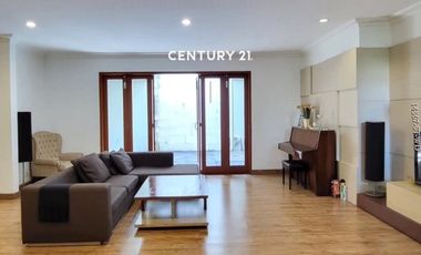 Dijual Murah Rumah Di Depan Taman Di Cluster Bagus Di Sektor 9