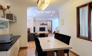 Dijual Murah Rumah Di Depan Taman Di Cluster Bagus Di Sektor 9