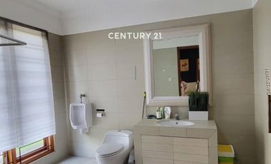 Dijual Murah Rumah Di Depan Taman Di Cluster Bagus Di Sektor 9