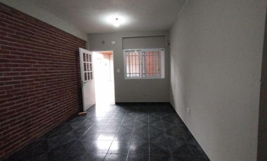 DEPTOS 2 AMBIENTES, COCINA COMEDOR, HABITACIÓN Y BAÑO.