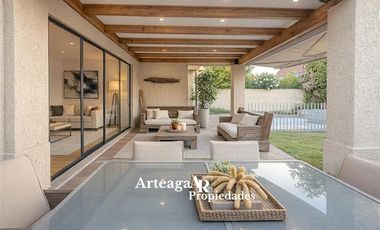 Casa En Venta, El Umbral De Chicureo, Con Piscina