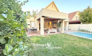 Casa En Venta, El Umbral De Chicureo, Con Piscina