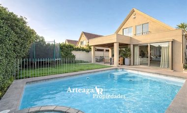 Casa En Venta, El Umbral De Chicureo, Con Piscina