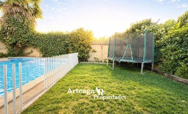 Casa En Venta, El Umbral De Chicureo, Con Piscina