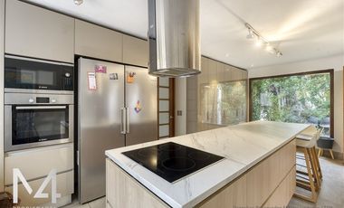 Casa amoblada en arriendo de 5 dorm. en Vitacura