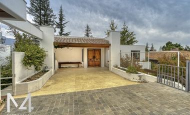Casa amoblada en arriendo de 5 dorm. en Vitacura