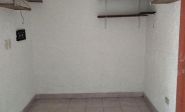 casa en venta en la riviera. Cod V17277