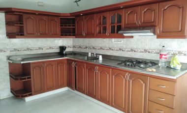 casa en venta en la riviera. Cod V17277