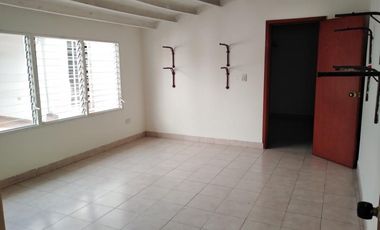 casa en venta en la riviera. Cod V17277